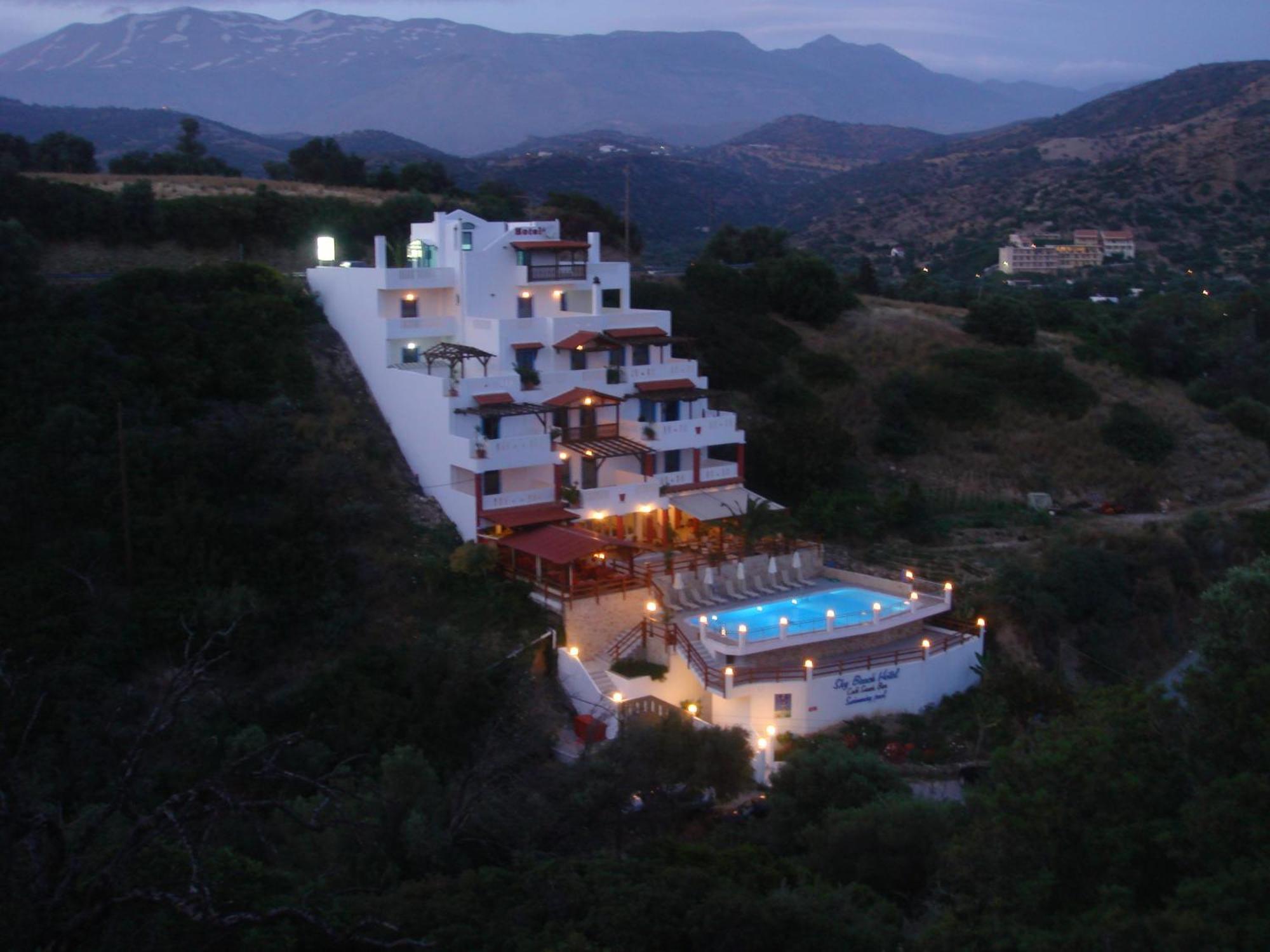 Sky Beach Hotel Agia Galini  Exterior photo