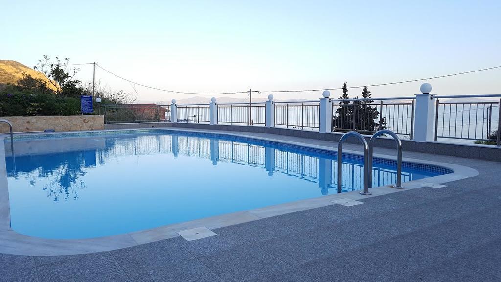 Sky Beach Hotel Agia Galini  Exterior photo